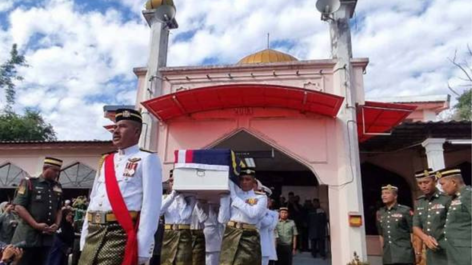 Jenazah Sarjan Faridah Selamat Dikebumikan Malaysia Bangkit