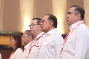 Kerajaan komited had tempoh jawatan PM kepada 10 tahun