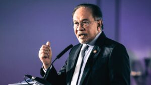 Biar agensi buat kajian cadangan had usia persaraan ke 65 tahun – PM