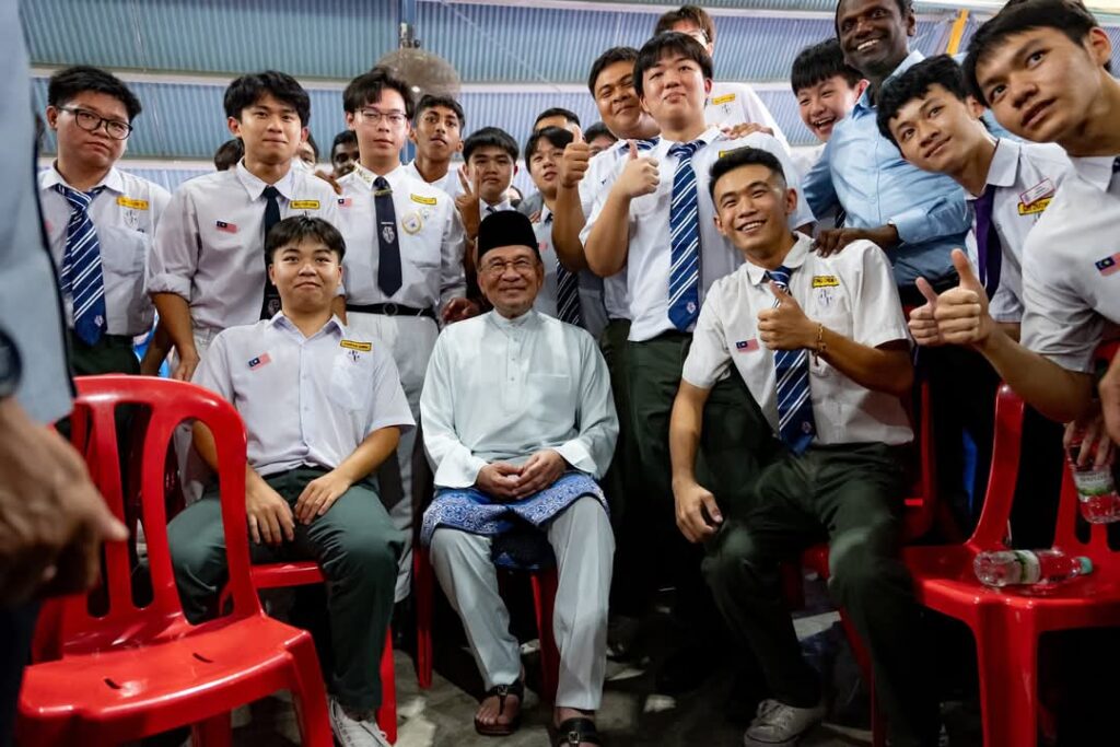Perlu kuasai ilmu teras termasuk AI, hadapi cabaran global – PM