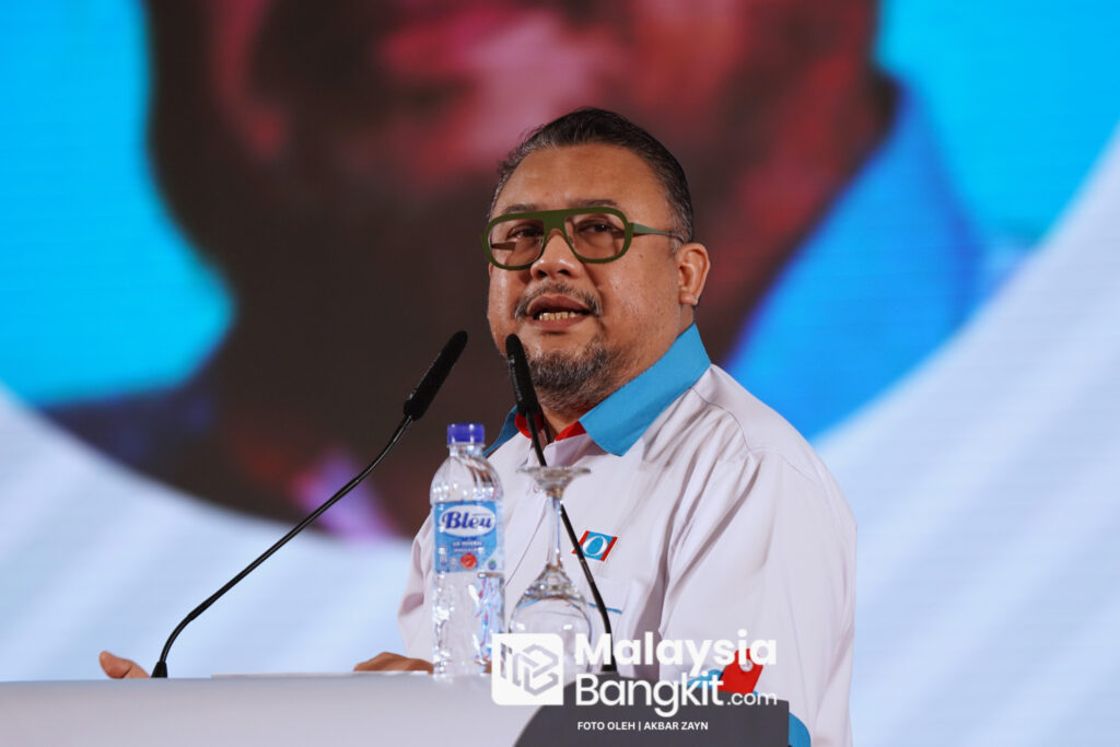 ‘I am at your service’, Afdlin tawar tangan bekerjasama kepada Nik Nazmi