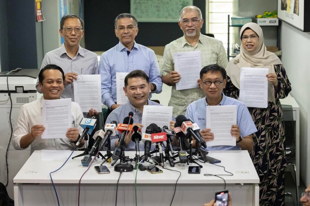 9 MP PKR Harus Bertanggungjawab Jika Kerajaan Madani Tumbang – Hassan Karim