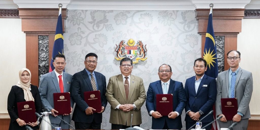 Lima tokoh terima watikah Penasihat Parlimen Belia Malaysia