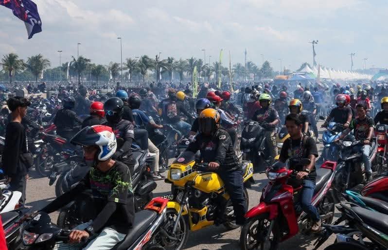 Ulasan | RXZ: Fenomena Komuniti, Isyarat Kerajaan
