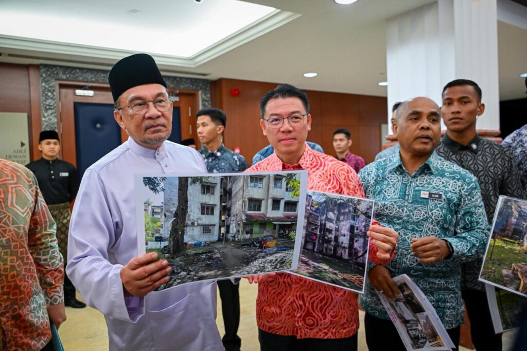 Akta PSB: Elak Politik Nasib Penduduk Flat Usang – Menteri