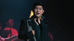 Cakra Khan pukau peminat dengan lagu bunyi gitar