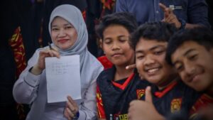 Fadhlina hadiahkan insentif khas sekolah capai tahap sifar buli