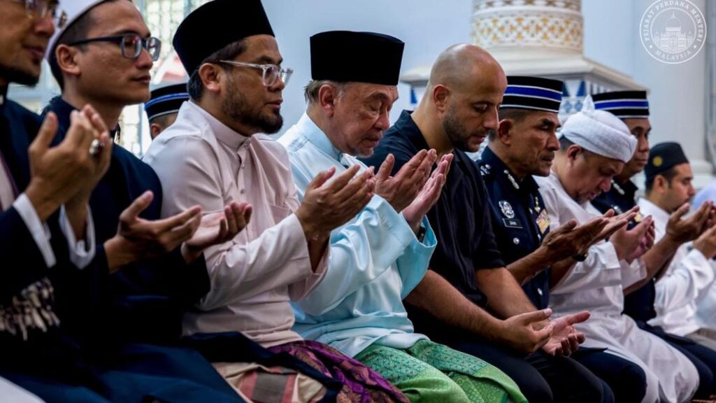 Khutbah Jumaat Ingatkan Perpaduan Kunci Kemerdekaan Berkekalan – PM