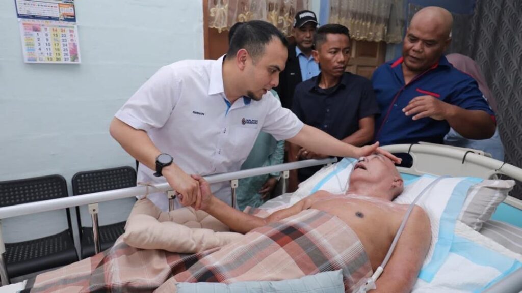 PM Hulur Sumbangan Kepada Pesakit Angin Ahmar