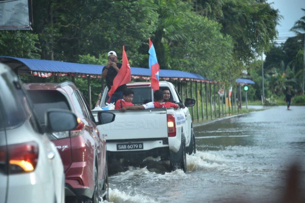 AMK Bantu Lebih 200 Keluarga Terkesan Banjir Di Sabah