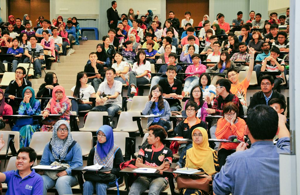 Lebih 78,000 calon terima tawaran ke universiti awam