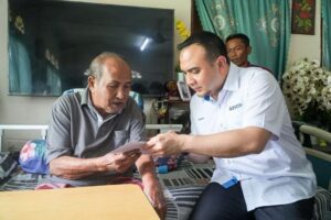 PMX Hulur Sumbangan kepada Veteran Polis