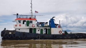 Maritim tahan bot tunda lesen tamat tempoh
