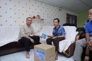 Lelaki Hidap Penyakit Kronik Terima Kunjungan, Bantuan Dari Pejabat PM