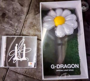 Anwar Kongsi Hadiah Diterima Daripada G-Dragon