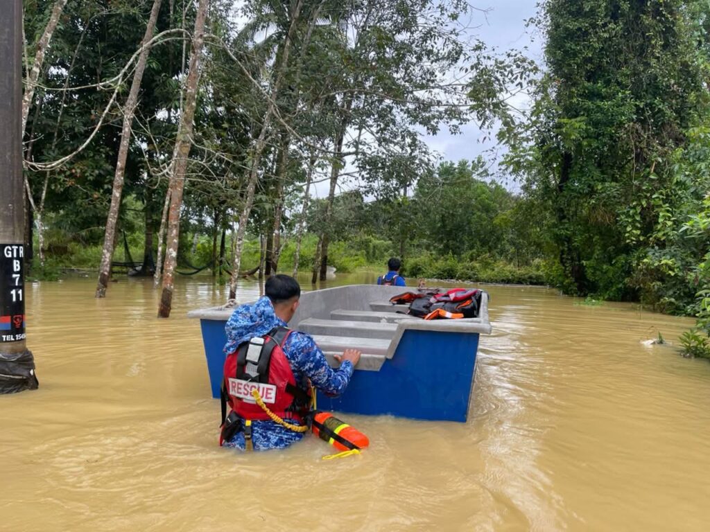 Hujan Berterusan, MetMalaysia Keluar Amaran Bahaya Di Terengganu