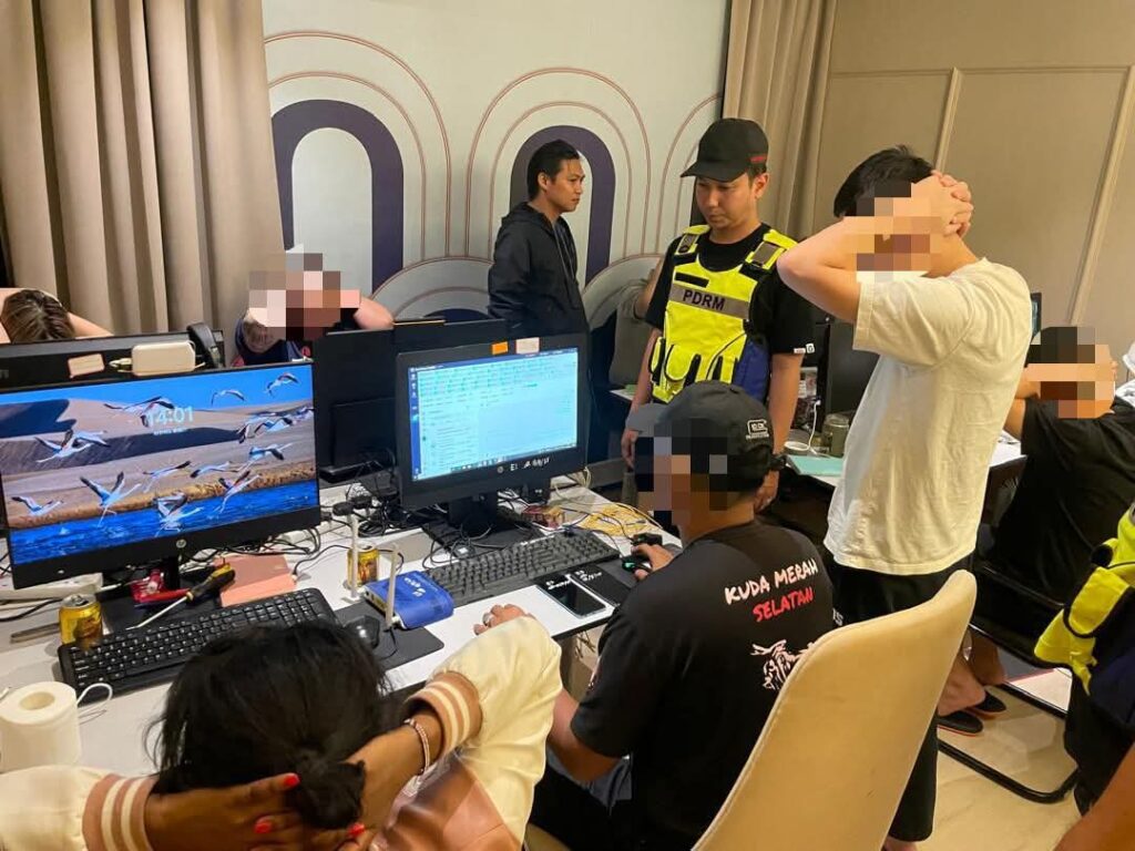 Polis KL Tumpas 8 Pusat Panggilan Penipuan, 57 Suspek Ditahan