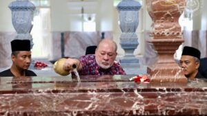 Agong Berangkat Ziarah Makam Diraja Mahmoodiah Sempena Ulang Tahun Keputeraan