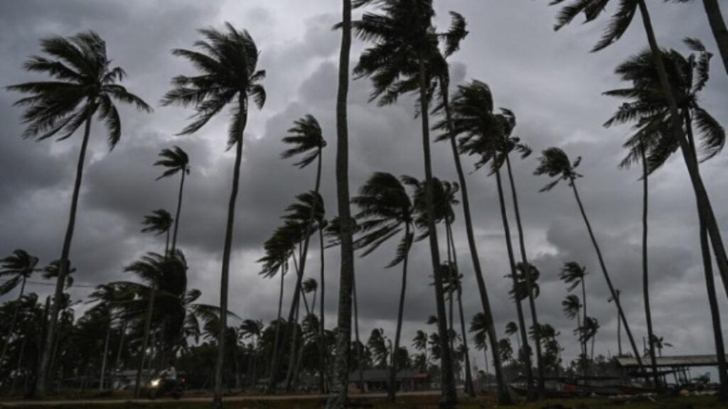 Amaran Angin Kencang, Laut Bergelora: Perairan Negara Dijangka Terus Bergolak Hingga Sabtu