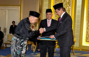 Hajiji angkat sumpah Ketua Menteri Sabah