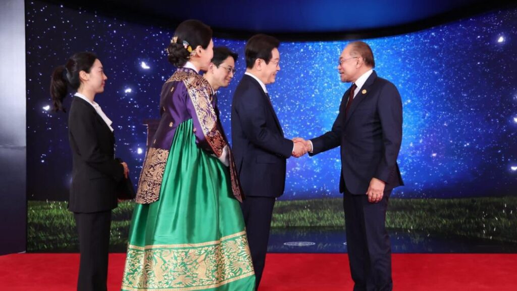 Anwar perkukuh hubungan negara APEC