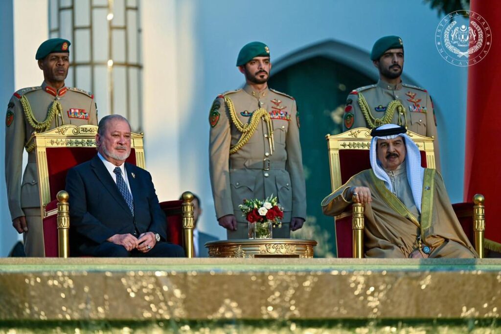 Agong Disambut Penuh Istiadat Di Istana Sakhir, Bahrain