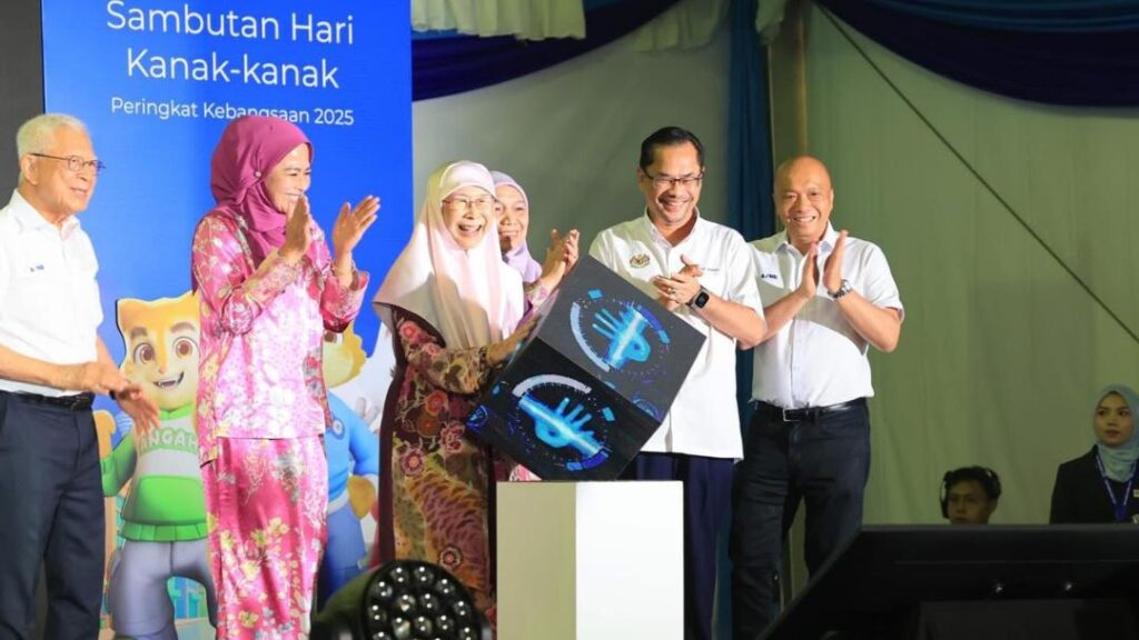 Wan Azizah Seru Perkukuh Suara Dan Hak Kanak-Kanak