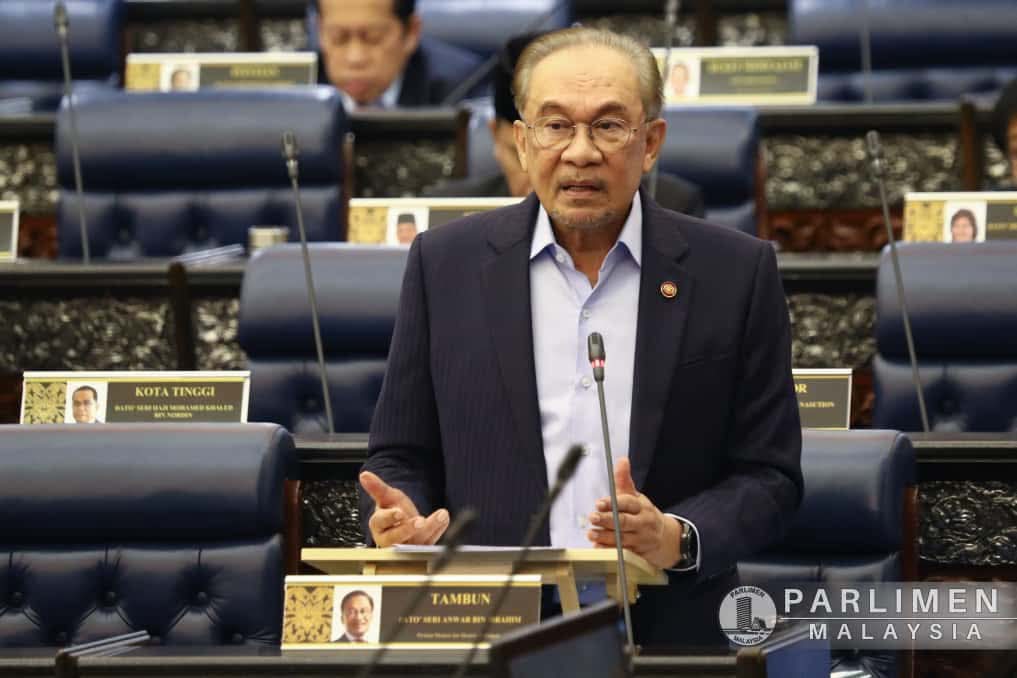 Anwar Bidas Pembangkang Tidak Konsisten Soal Surat Sokongan