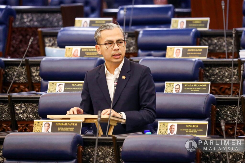 Kerajaan Perketat Kawalan Media Sosial Pengguna Bawah 13 Tahun – Menteri