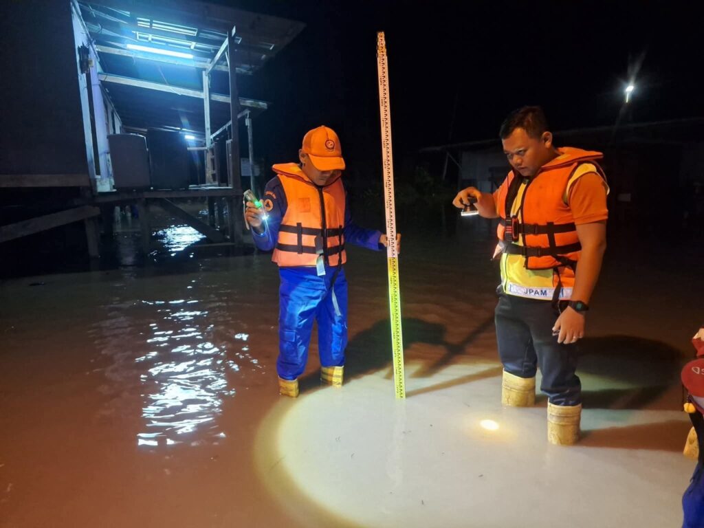 Banjir: Sarawak Mula Buka PPS, Penduduk Dipindah