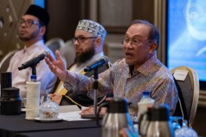 Anwar Seru Anak Muda Jadi Generasi Cemerlang