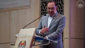 Jawatan bukan perhiasan – PM Anwar tegur keras agensi penguatkuasaan
