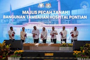 Anwar Tegur Projek Infra ‘Sakit’, Arah Hospital Pontian ‘Fast-Track’