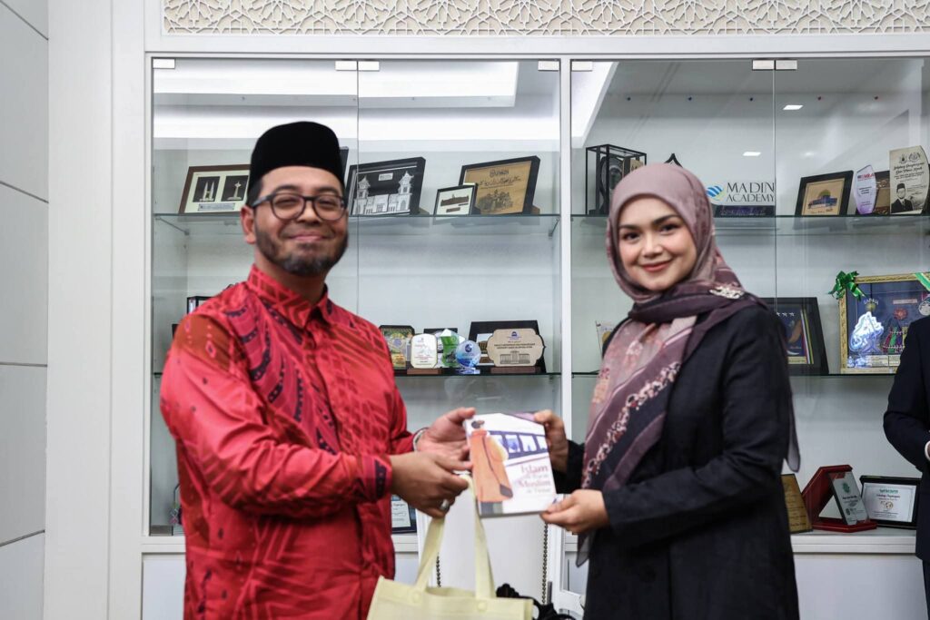 Siti Nurhaliza Bincang Kerjasama Kemanusiaan Bersama Menteri Agama