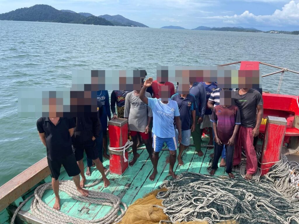 Langgar Syarat Perikanan, Dua Vesel Ditahan Maritim Malaysia