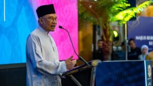 Rakyat perlu kerja keras dan pelihara perpaduan – PM Anwar