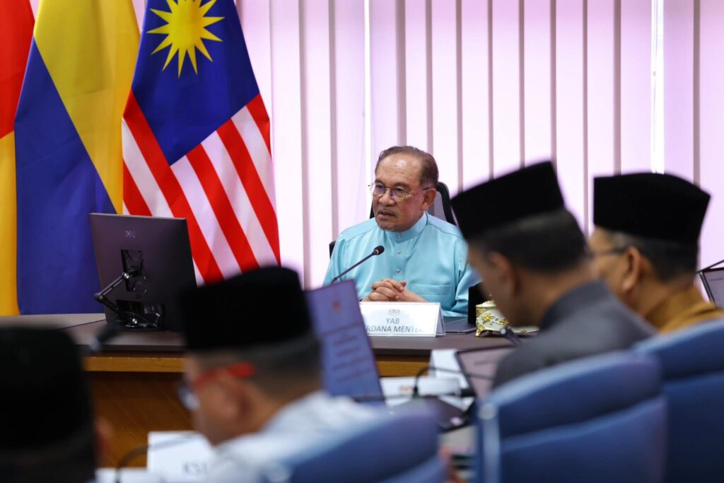 AI Pemacu Produktiviti Perkhidmatan Awam – Anwar
