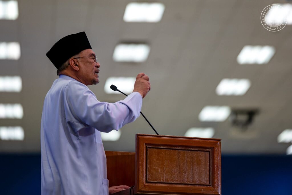 Anwar Sambut Baik Usaha Damai NGO Perkukuh Perpaduan Rakyat