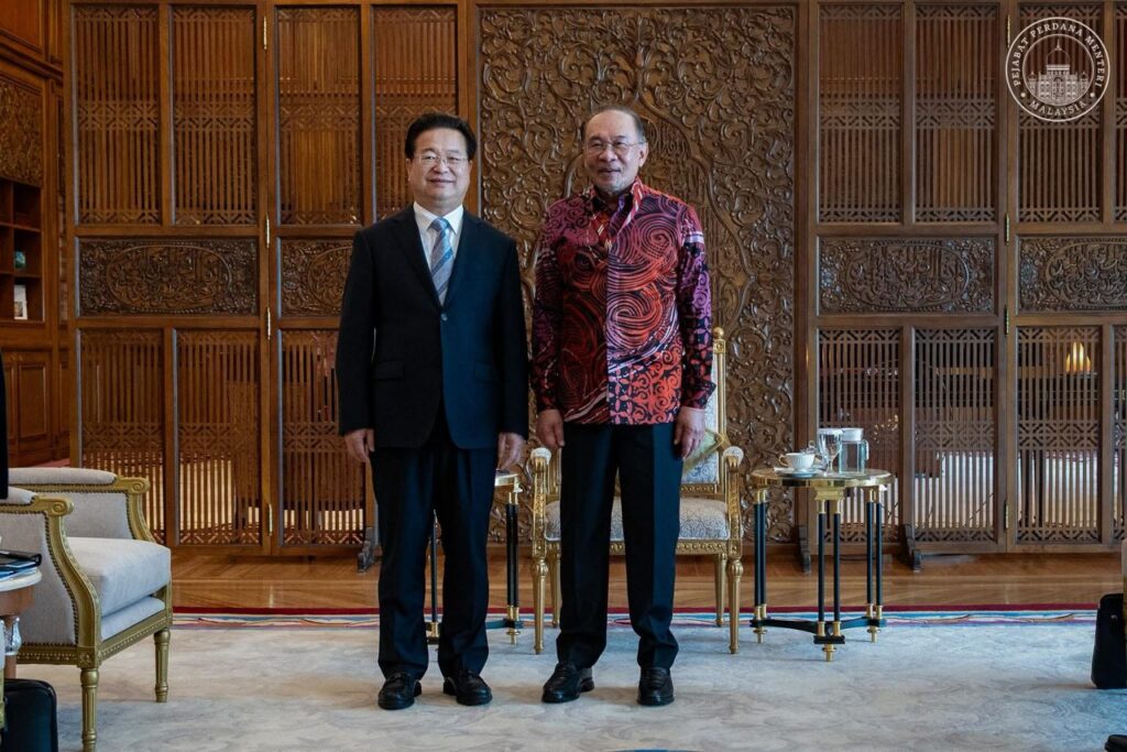 Anwar, Menteri China bincang kerjasama keselamatan dan hubungan dua hala