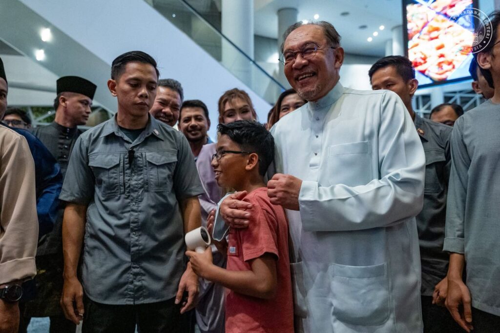 PM Seru Sambut Syawal Dengan Sederhana, Hayati Makna Sebenar Kemenangan