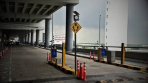 Lelaki warga Algeria maut terjun di KLIA2
