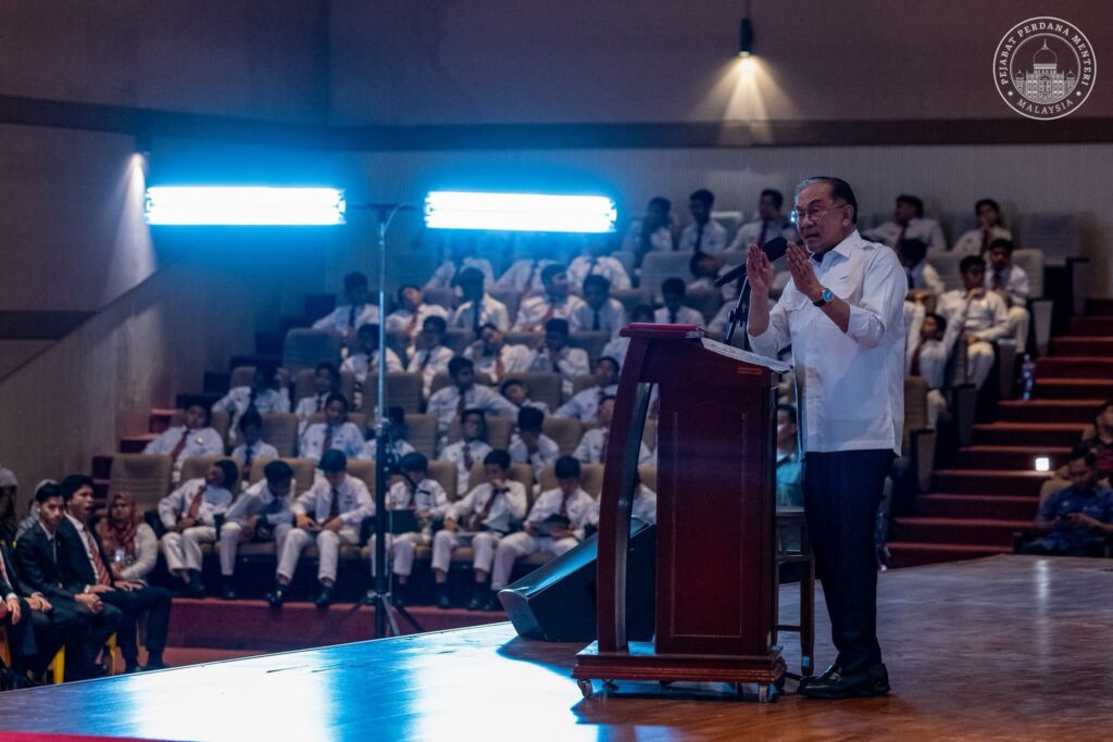 Anwar Tegur Barat Hipokrit Isu Gaza