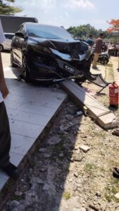 Anwar Ucap Takziah Atas Tragedi Di Kota Bharu