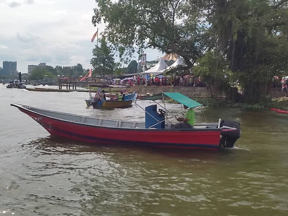 Bot Penumpang Sarawak Kini Nikmati Petrol Bersubsidi RM2.05 Seliter