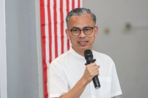 Fahmi Ingatkan Ahli PKR Tentang Bahaya Rasuah