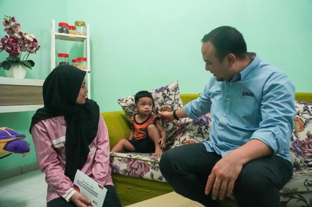 Ziarah Madani: PM bantu kanak-kanak derita kanser