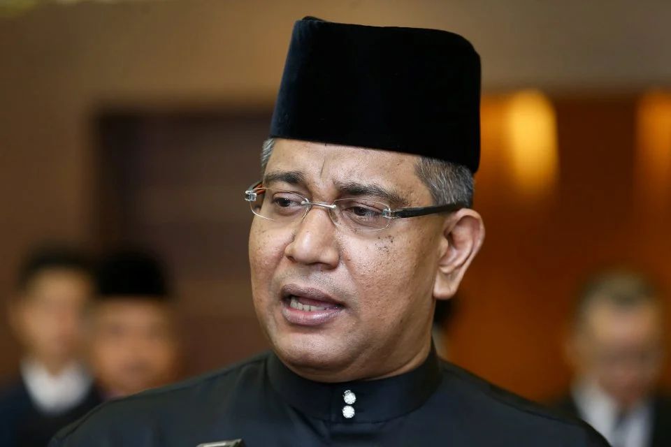 UMNO Selangor kekal junjung, pertahan kedudukan Sultan Selangor
