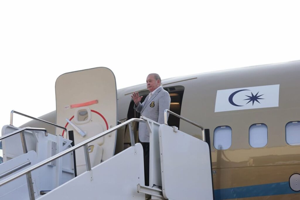 Agong Berangkat Ke Moscow Hadiri Sambutan Hari Kemenangan Rusia