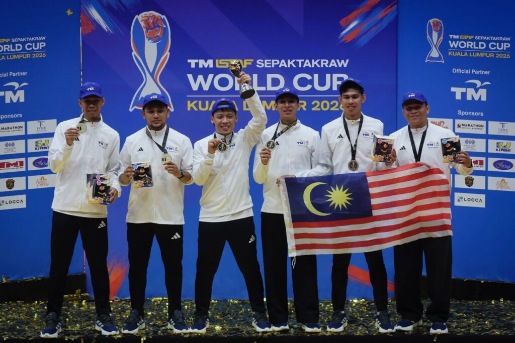 Malaysia Julang Piala Dunia Sepak Takraw, PM Ucap Tahniah