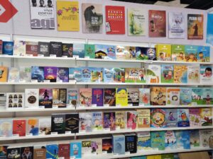 Kerajaan terus beri baucar buku RM100 kepada pelajar sekolah, IPT